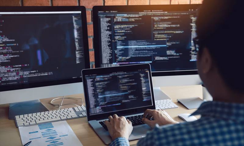数据科学选型:R与Python如何赋能深州市网站建设?